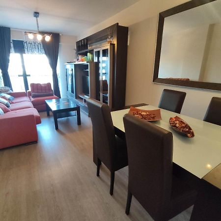 Precioso Apartamento Con Terraza, Pistas De Padel Y Piscinas Lejlighed Castro Urdiales Eksteriør billede