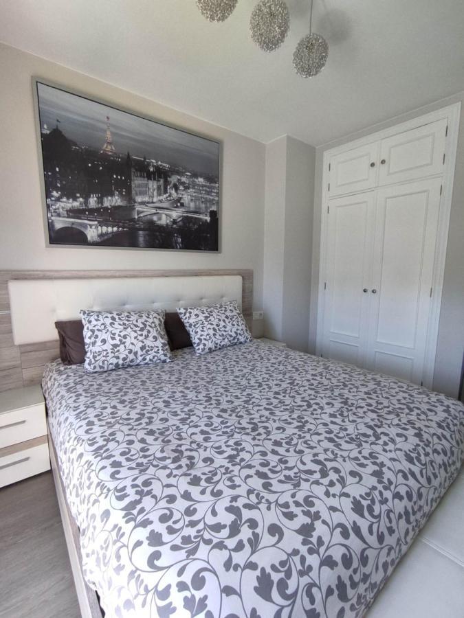 Precioso Apartamento Con Terraza, Pistas De Padel Y Piscinas Lejlighed Castro Urdiales Eksteriør billede