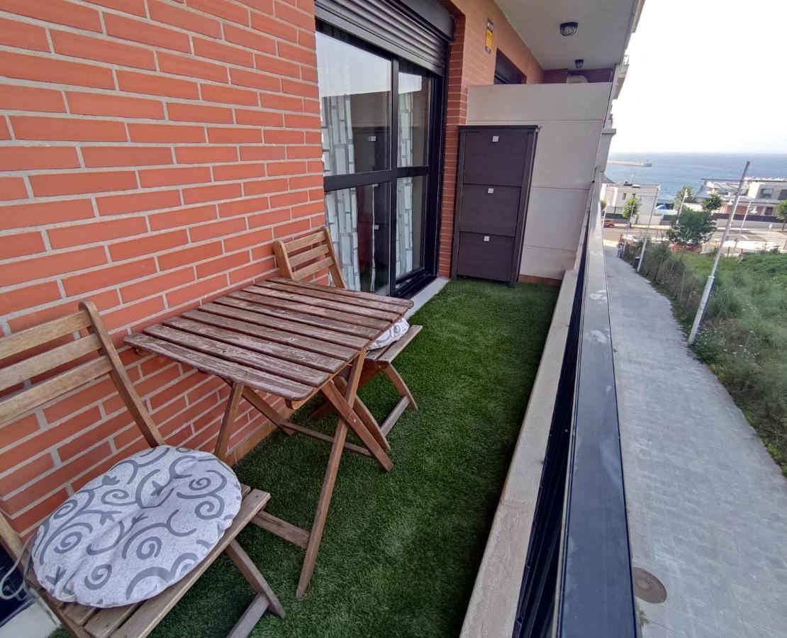 Precioso Apartamento Con Terraza, Pistas De Padel Y Piscinas Lejlighed Castro Urdiales Eksteriør billede