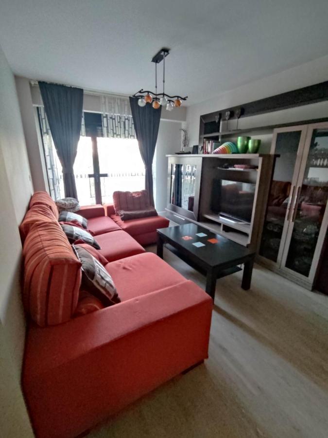 Precioso Apartamento Con Terraza, Pistas De Padel Y Piscinas Lejlighed Castro Urdiales Eksteriør billede